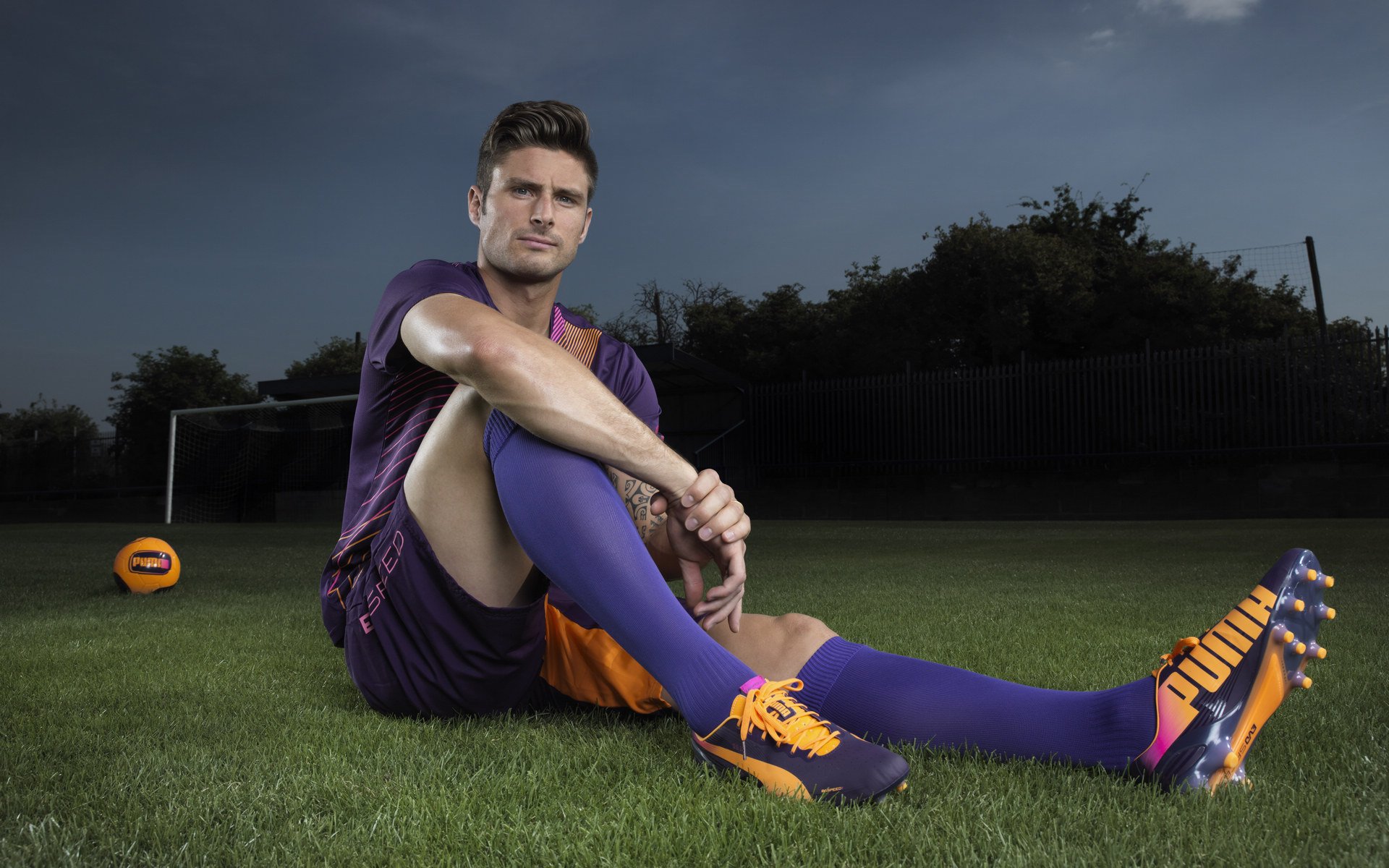 哈兰德连续十场比赛得分超过败北，加拿大队挑战极限！